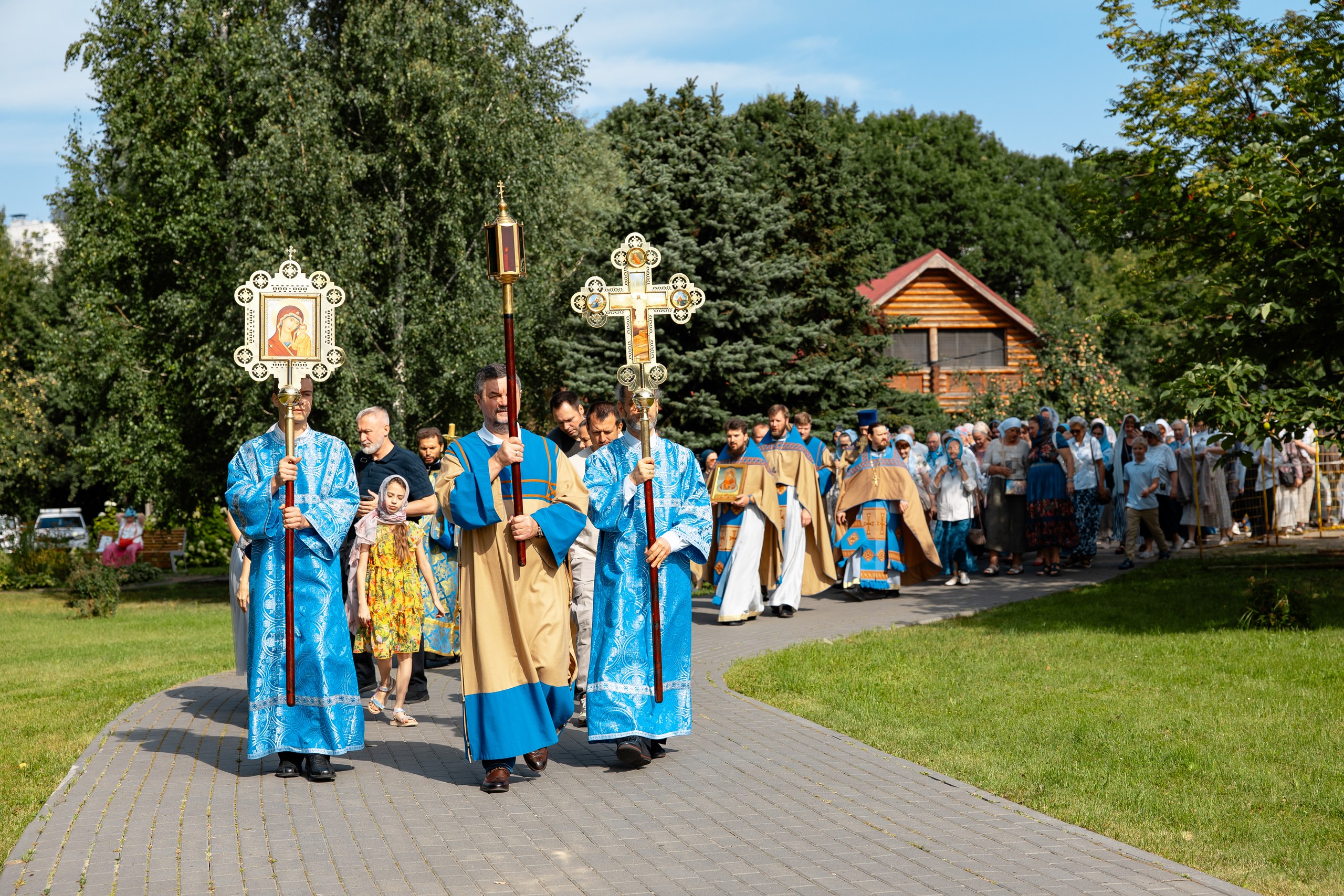 Приход храма Константина и Елены отметил престольный праздник Почаевского храма - изображение 16